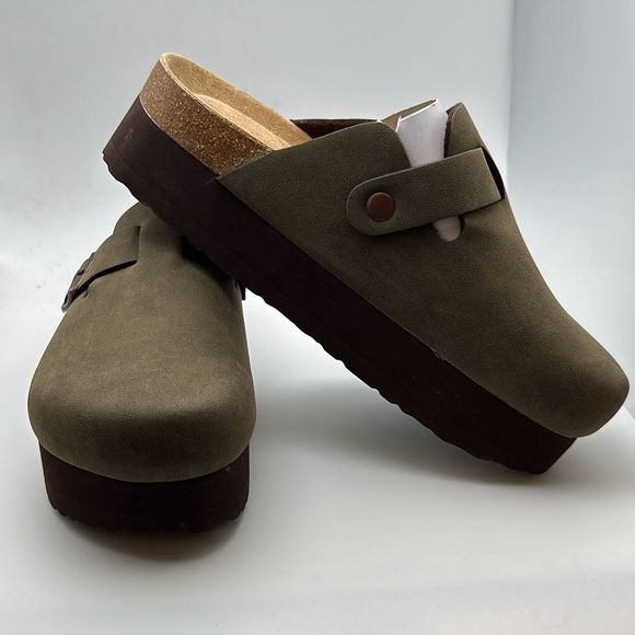 CUSHIONAIRE Women's Loom Cork Footbed Platform Clog 9 OLIVE - Picture 6 of 7